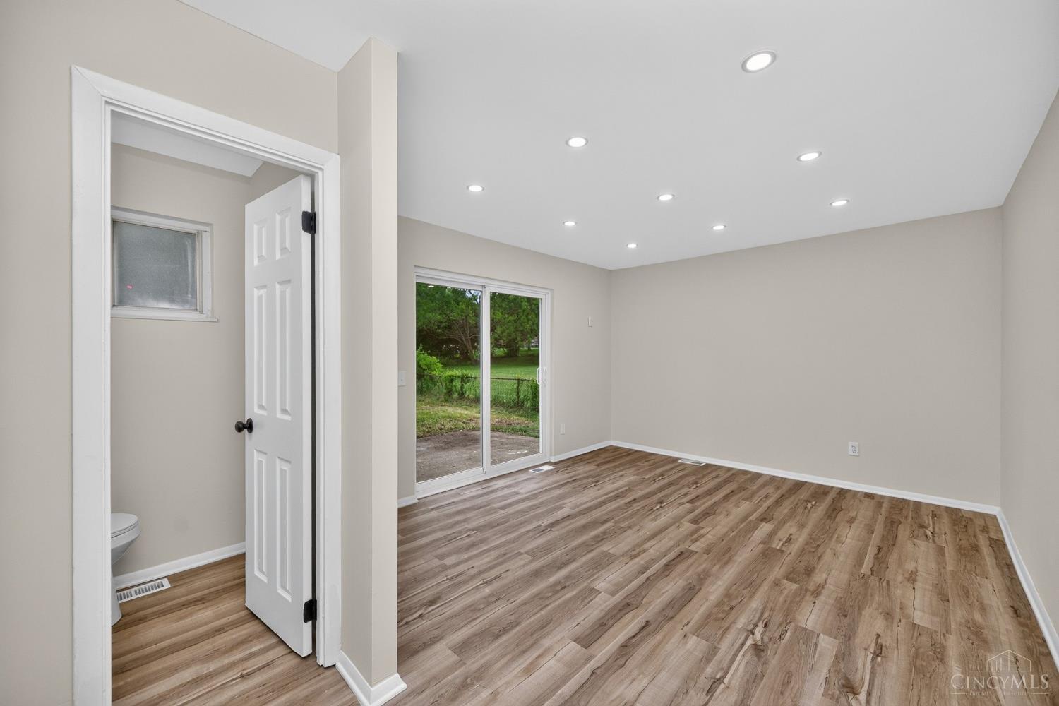 932 Glasgow Drive, Forest Park, OH, 45240 — photo 15
