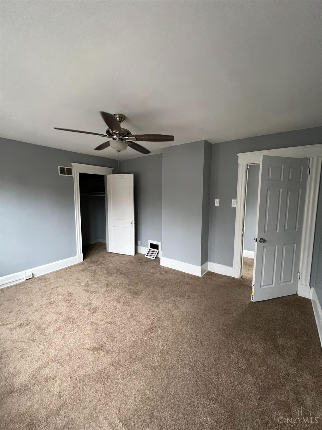 451 Lloyd Place, Cincinnati, OH, 45219 — photo 17