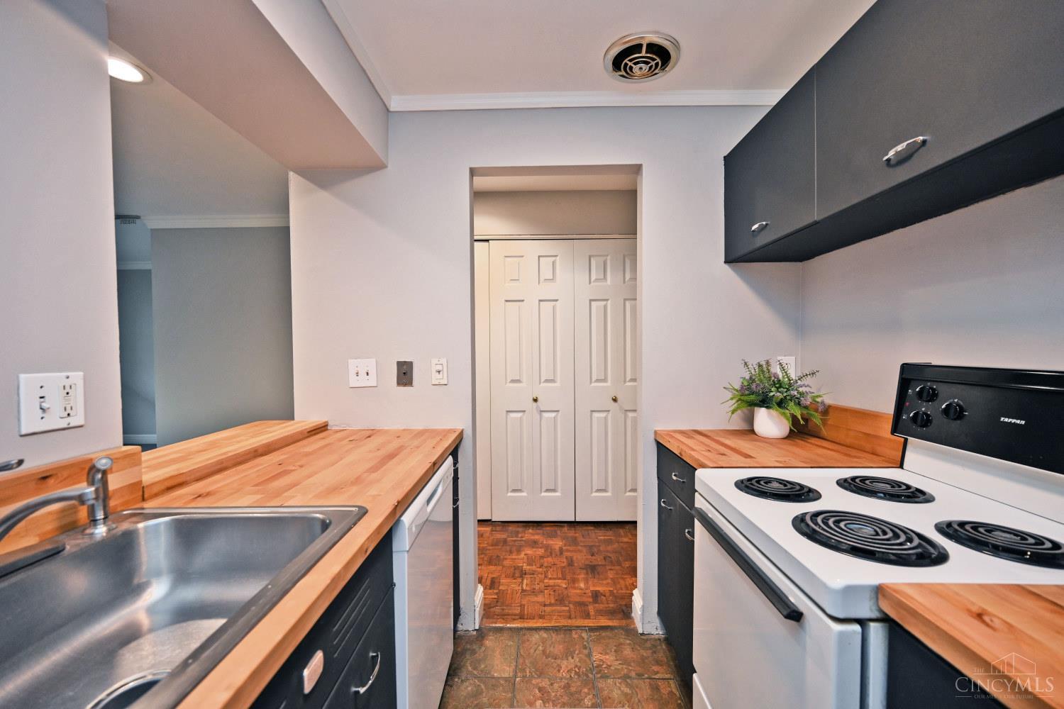 1815 Wm H Taft Road #202, Cincinnati, OH, 45206 — photo 11