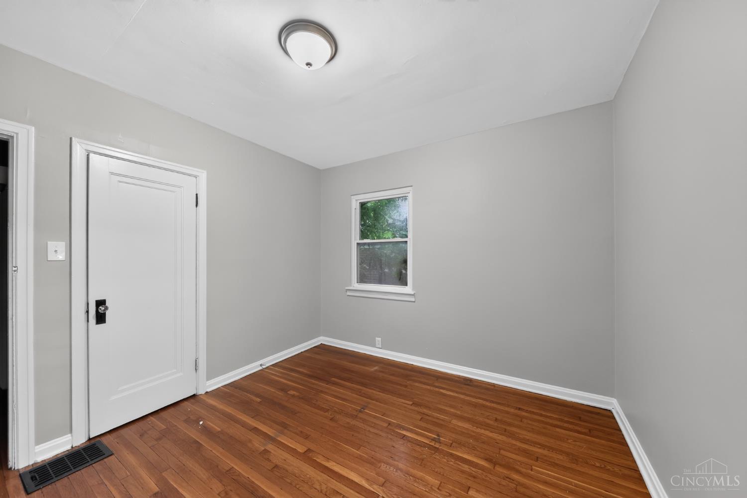 2784 Losantiville Avenue, Cincinnati, OH, 45213 — photo 17