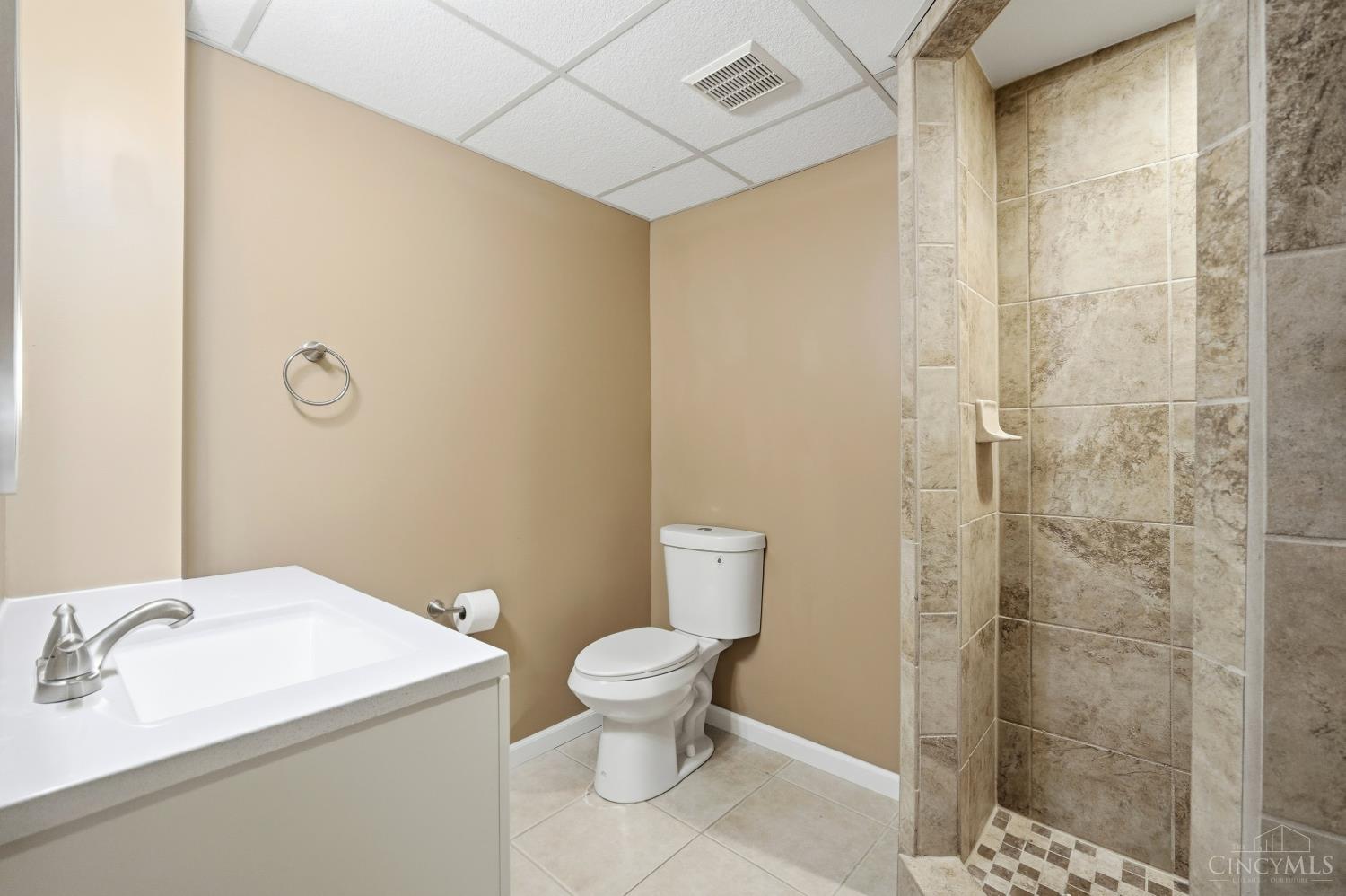 1553 Deerwoods Drive, Miami Twp, OH, 45150 — photo 57