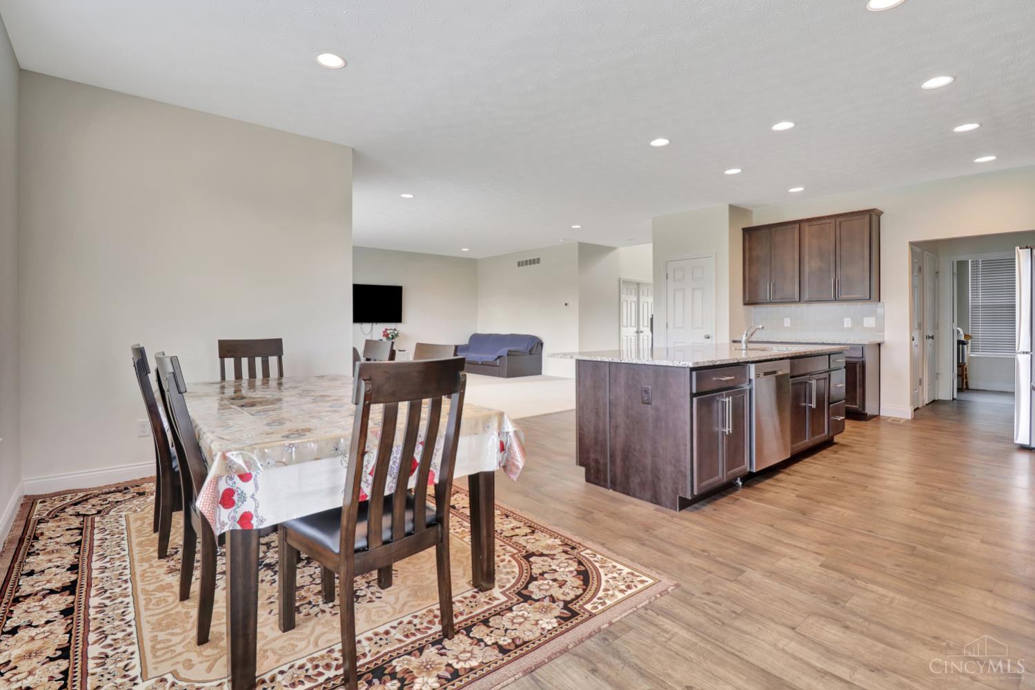 10312 Tice Street, Washington Twp, OH, 45458 — photo 13