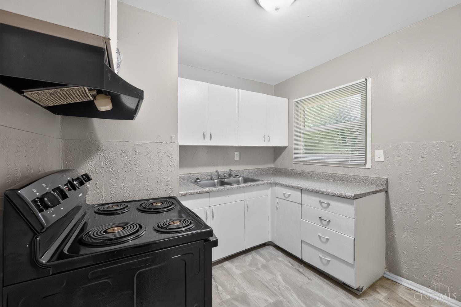 1739 Monterey Court, Cincinnati, OH, 45223 — photo 14