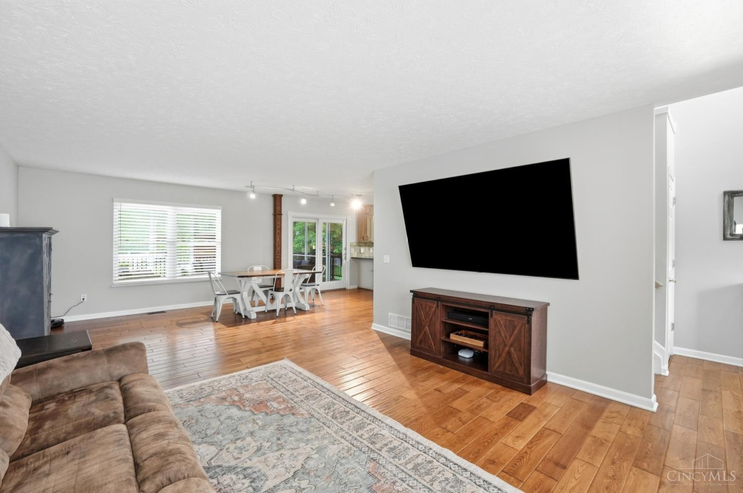1553 Deerwoods Drive, Miami Twp, OH, 45150 — photo 11