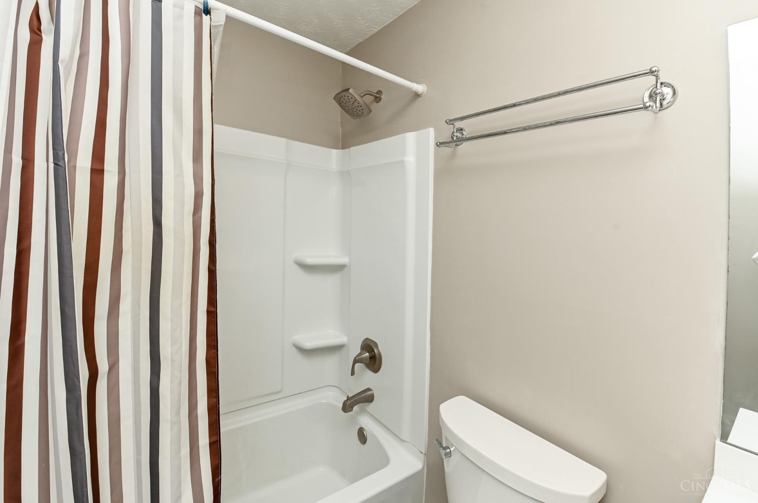 9964 Timbers Drive, Blue Ash, OH, 45242 — photo 30
