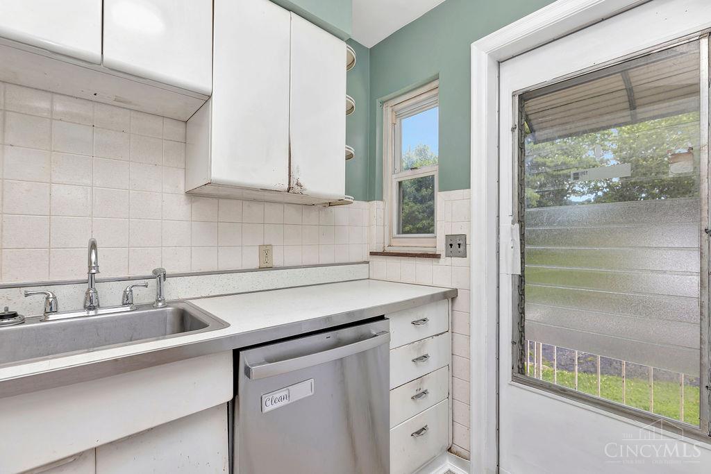 5654 Surrey Avenue, Green Twp, OH, 45248 — photo 17