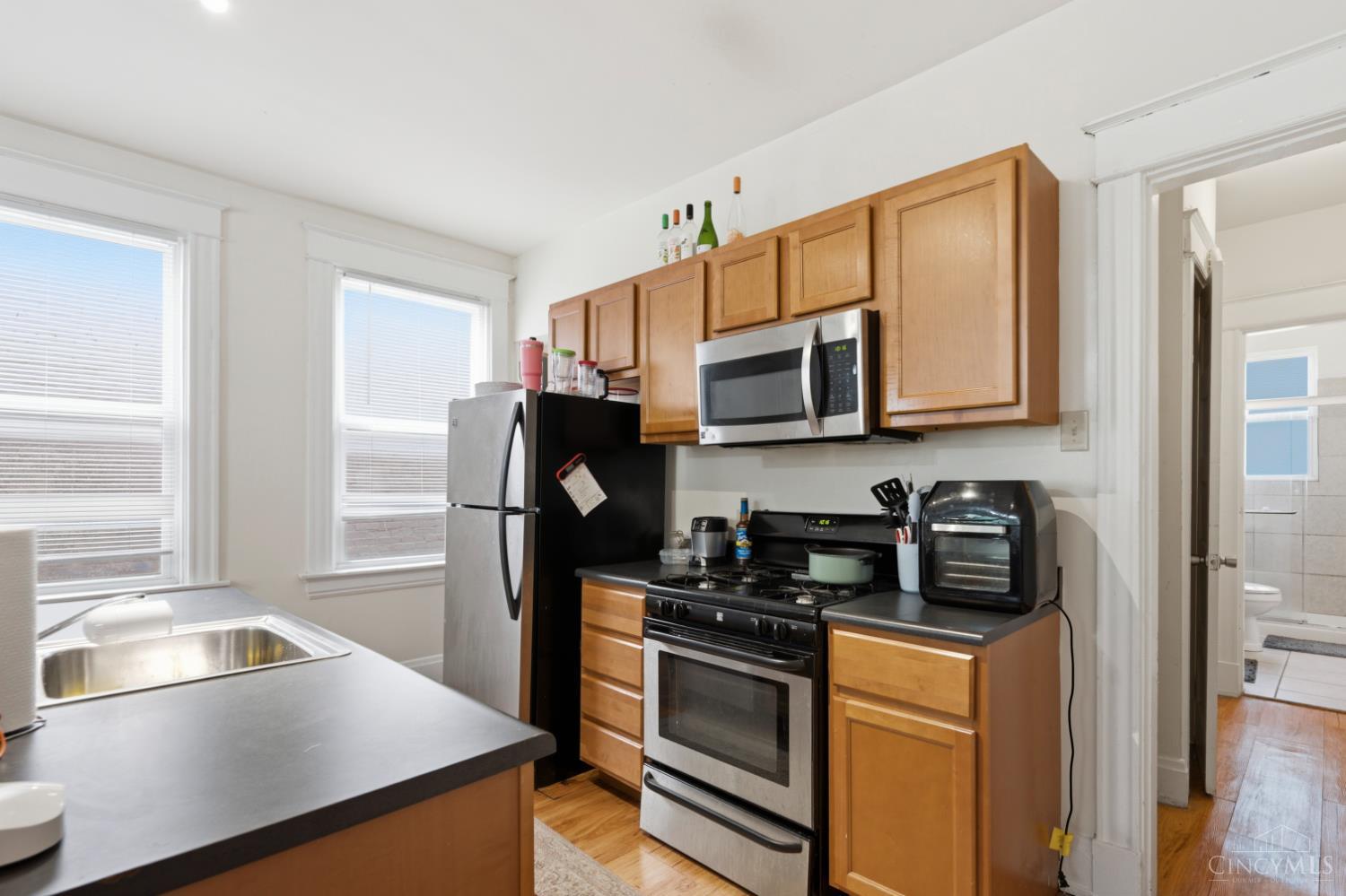 218 Donahue Street, Cincinnati, OH, 45219 — photo 5