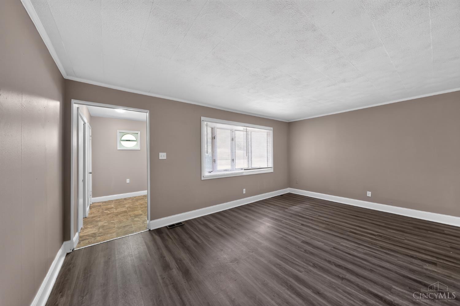 8769 Zodiac Drive, Springfield Twp., OH, 45231 — photo 9