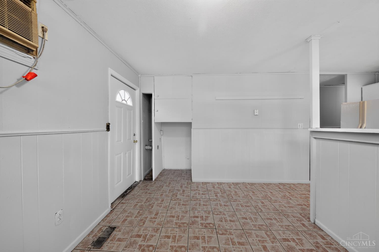 9670 Pippin Road, Colerain Twp, OH, 45231 — photo 12