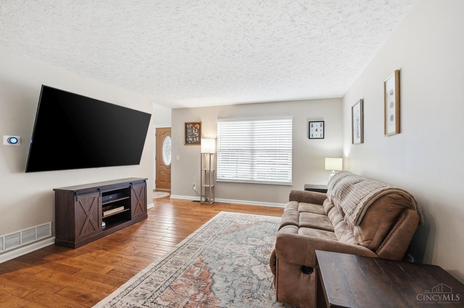 1553 Deerwoods Drive, Miami Twp, OH, 45150 — photo 9