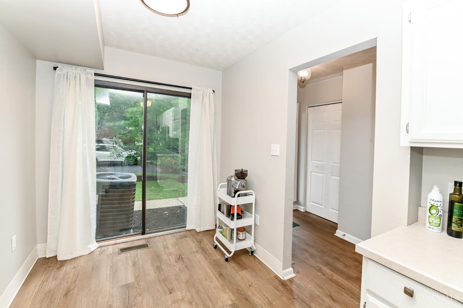 9964 Timbers Drive, Blue Ash, OH, 45242 — photo 19