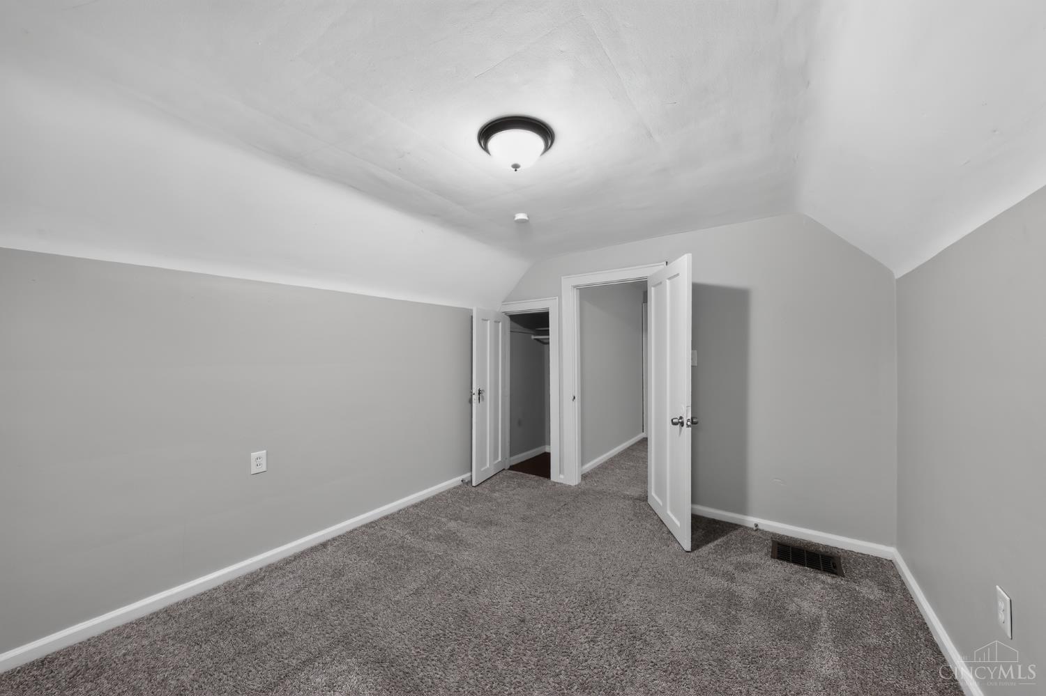 2784 Losantiville Avenue, Cincinnati, OH, 45213 — photo 16