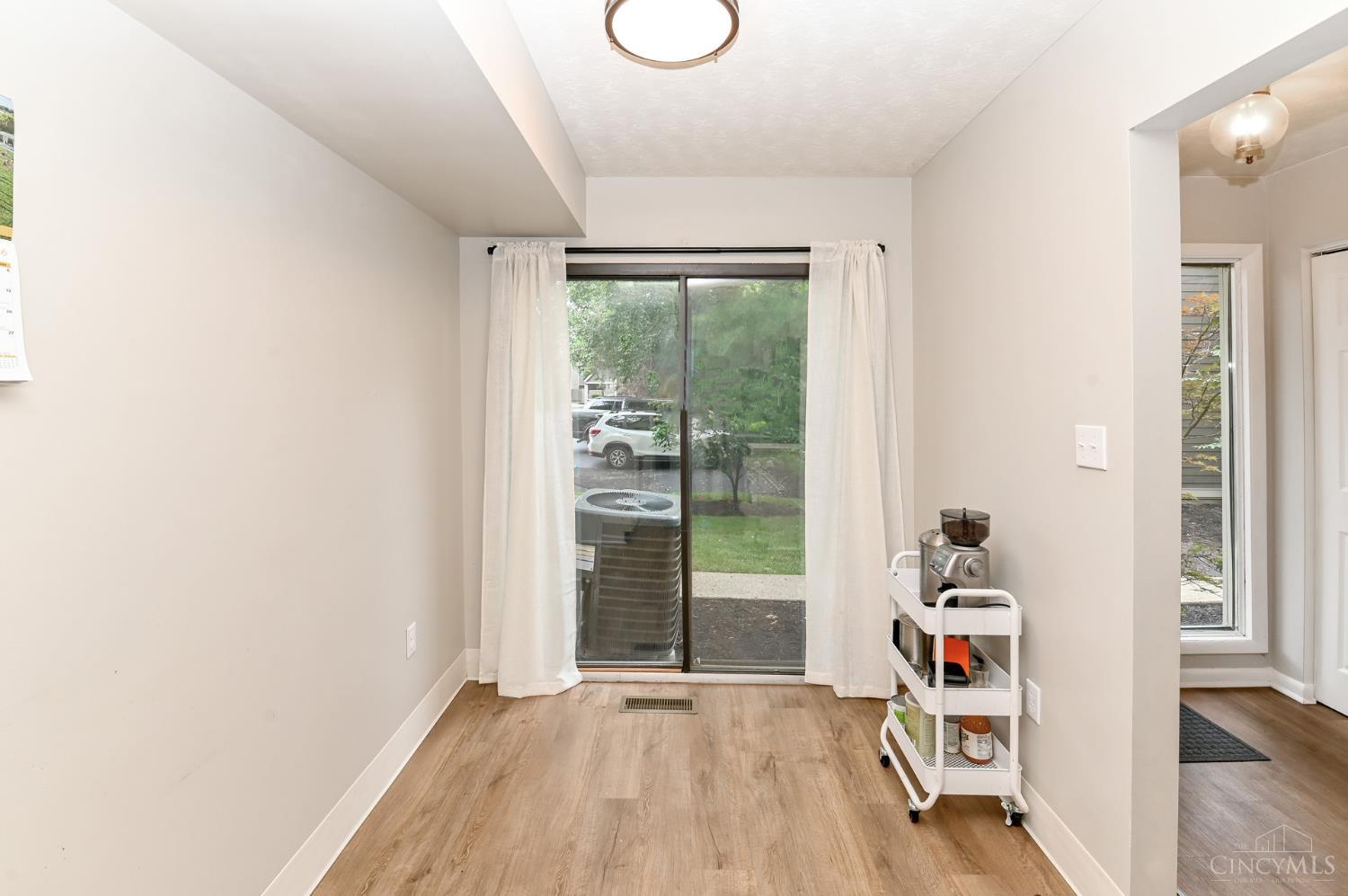9964 Timbers Drive, Blue Ash, OH, 45242 — photo 18