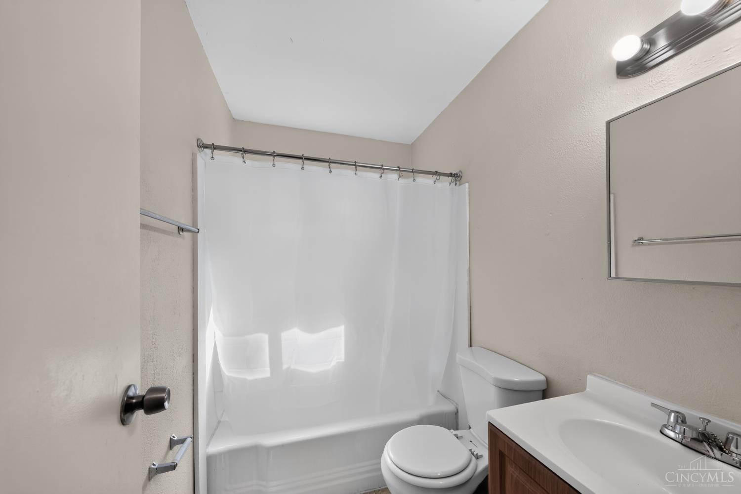 3252 Coleen Drive, Colerain Twp, OH, 45251 — photo 20