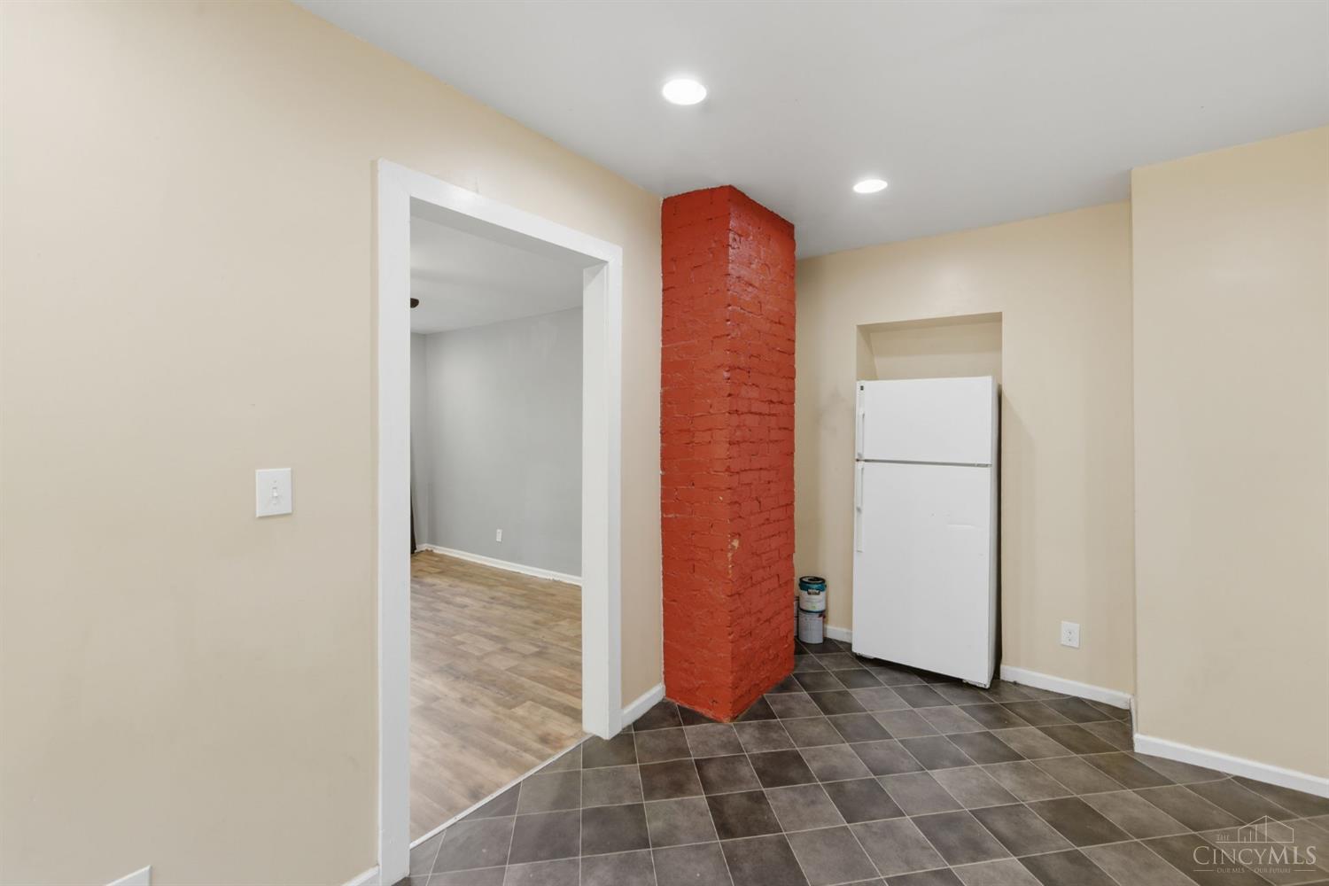 3329 Hackberry Street, Cincinnati, OH, 45207 — photo 24