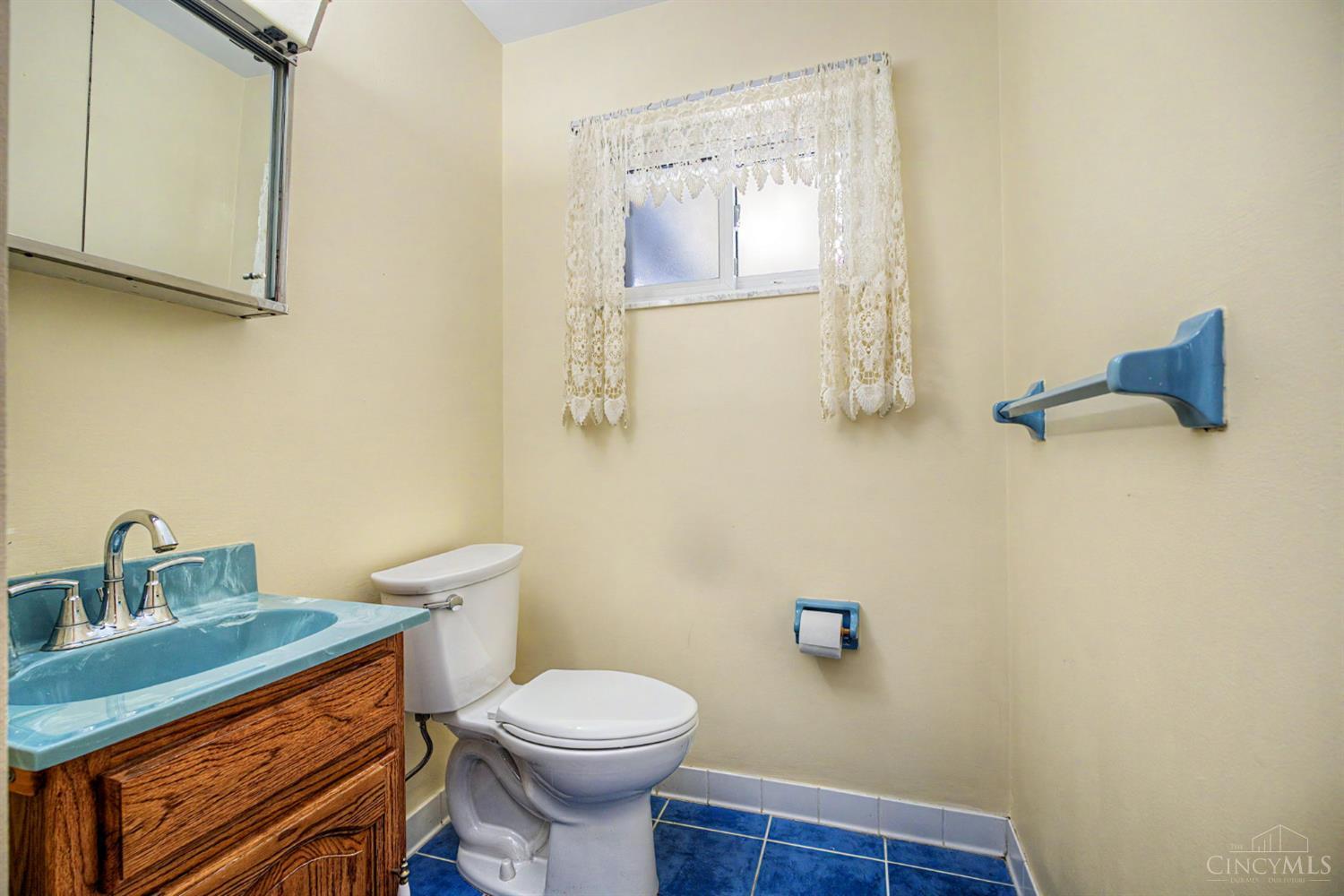 1690 Yellowglen Drive, Anderson Twp, OH, 45255 — photo 19
