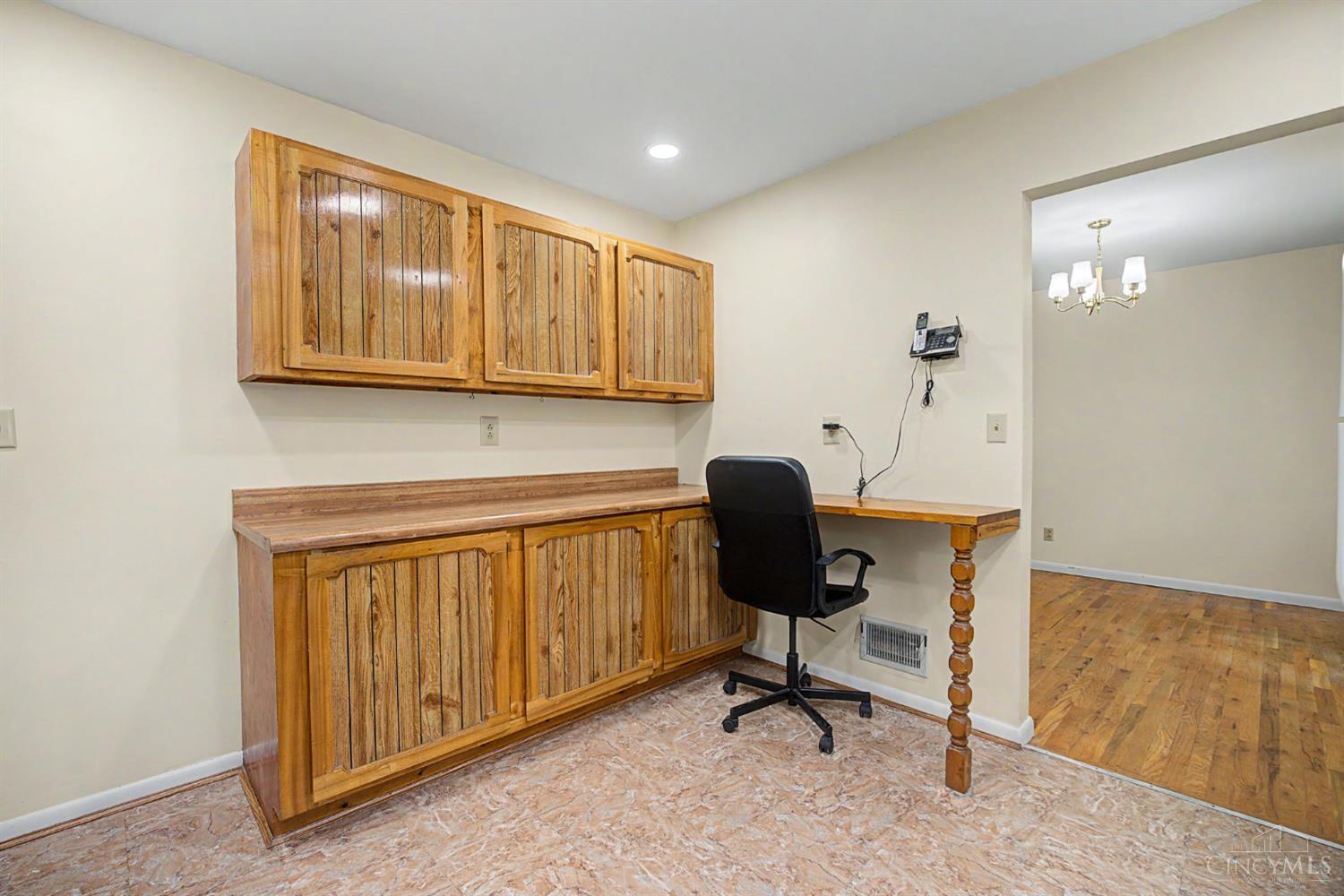 1690 Yellowglen Drive, Anderson Twp, OH, 45255 — photo 18