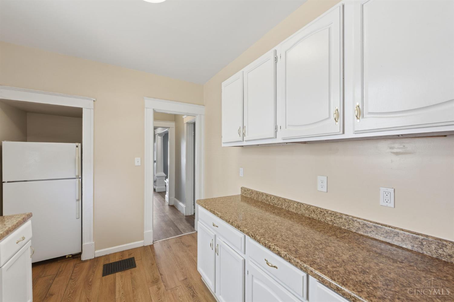 3329 Hackberry Street, Cincinnati, OH, 45207 — photo 22