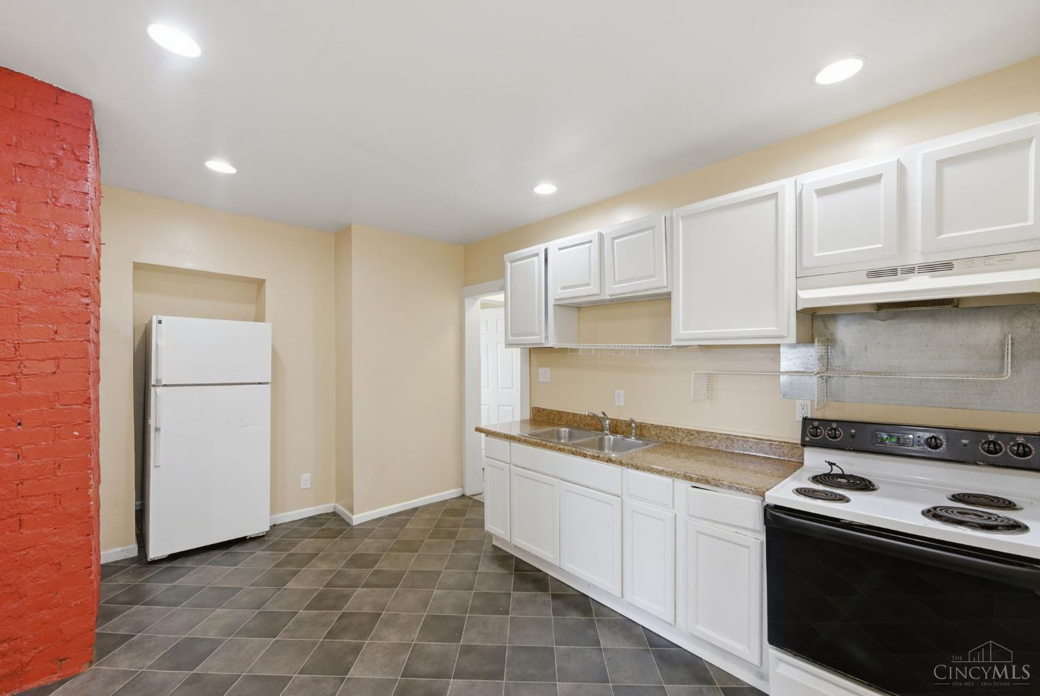 3329 Hackberry Street, Cincinnati, OH, 45207 — photo 20