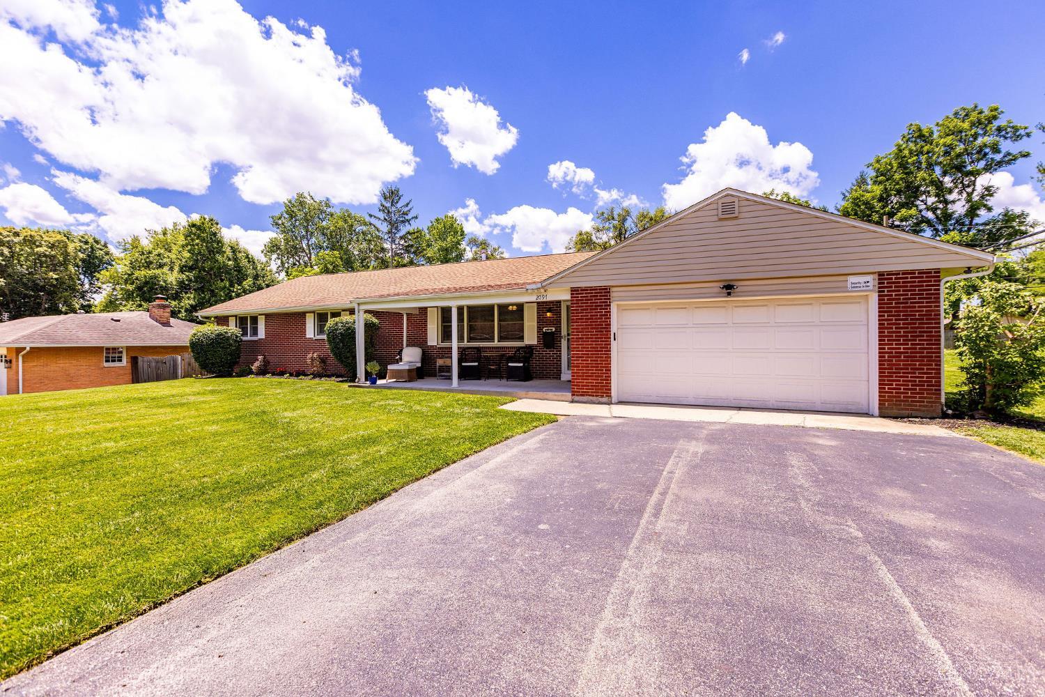 2097 Bonniedale Drive, Bellbrook, OH, 45305 — photo 3
