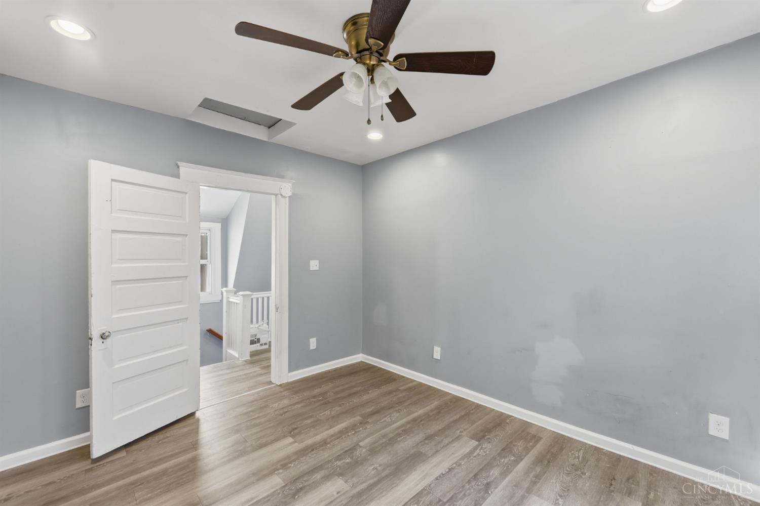 3329 Hackberry Street, Cincinnati, OH, 45207 — photo 25