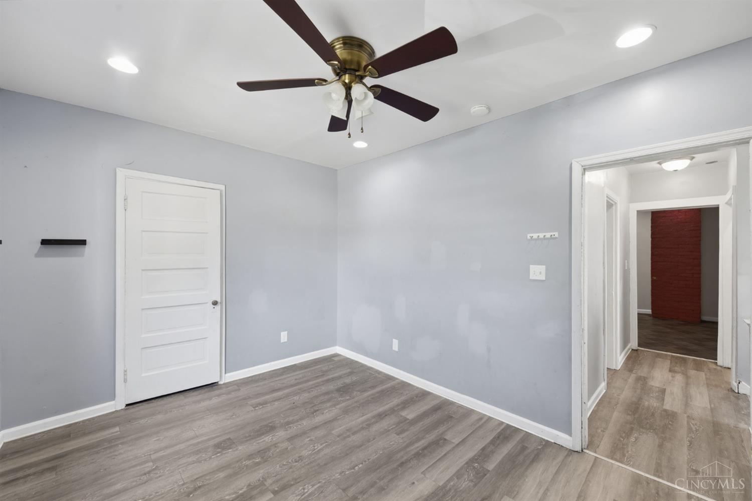 3329 Hackberry Street, Cincinnati, OH, 45207 — photo 27