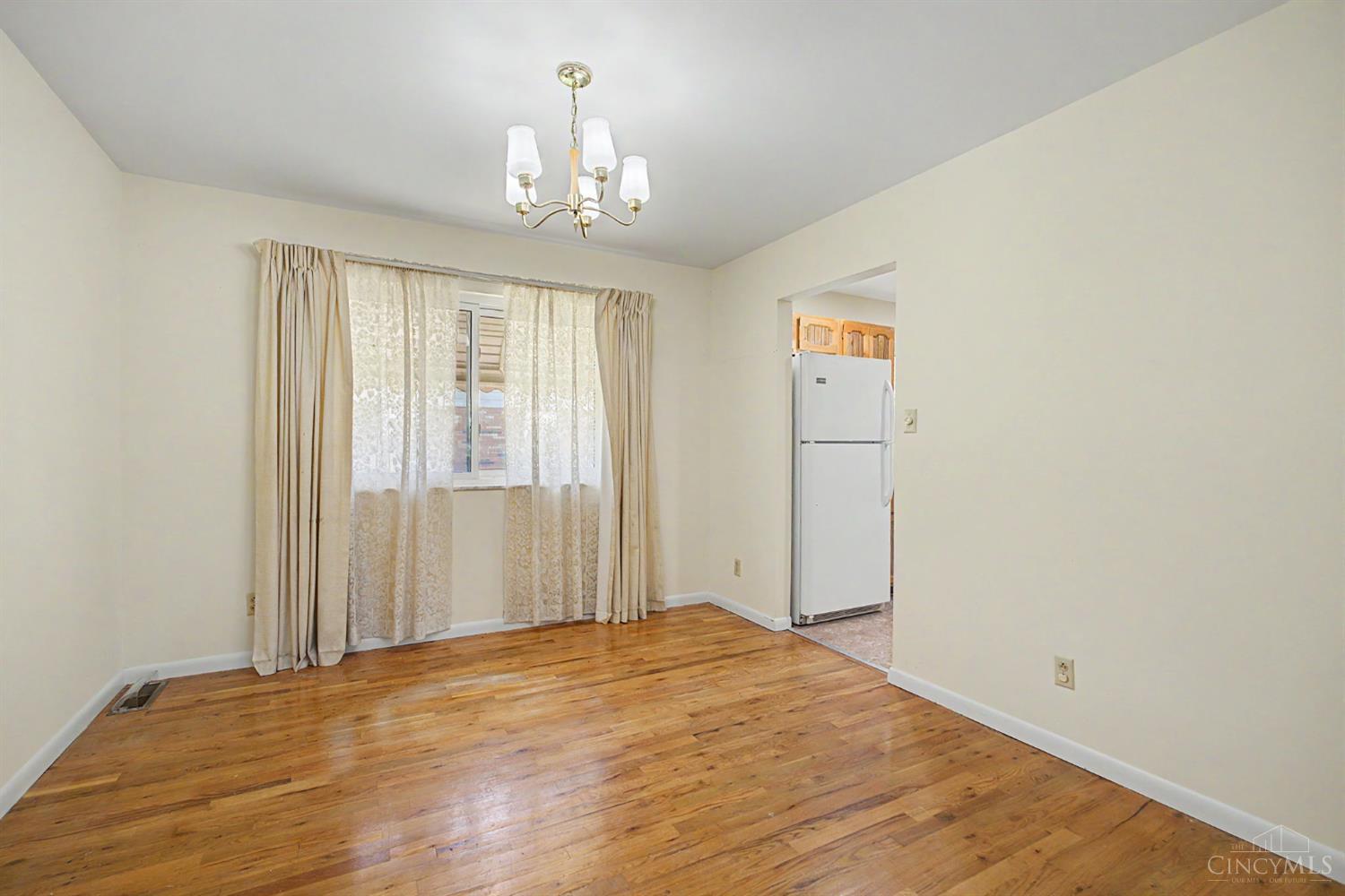 1690 Yellowglen Drive, Anderson Twp, OH, 45255 — photo 12