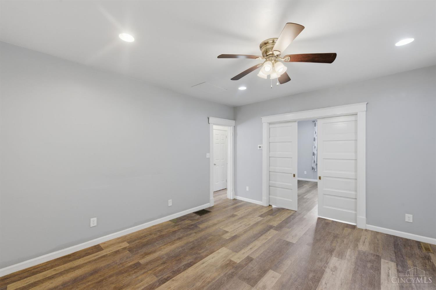 3329 Hackberry Street, Cincinnati, OH, 45207 — photo 11
