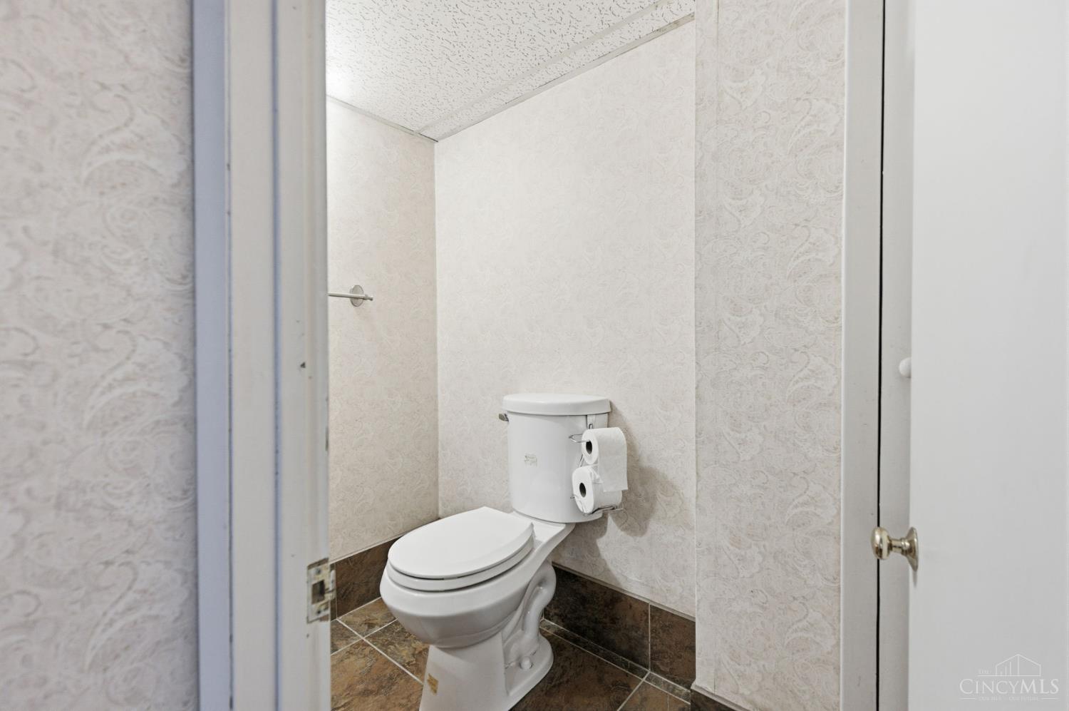 2840 Pine Grove Avenue, Cincinnati, OH, 45208 — photo 36