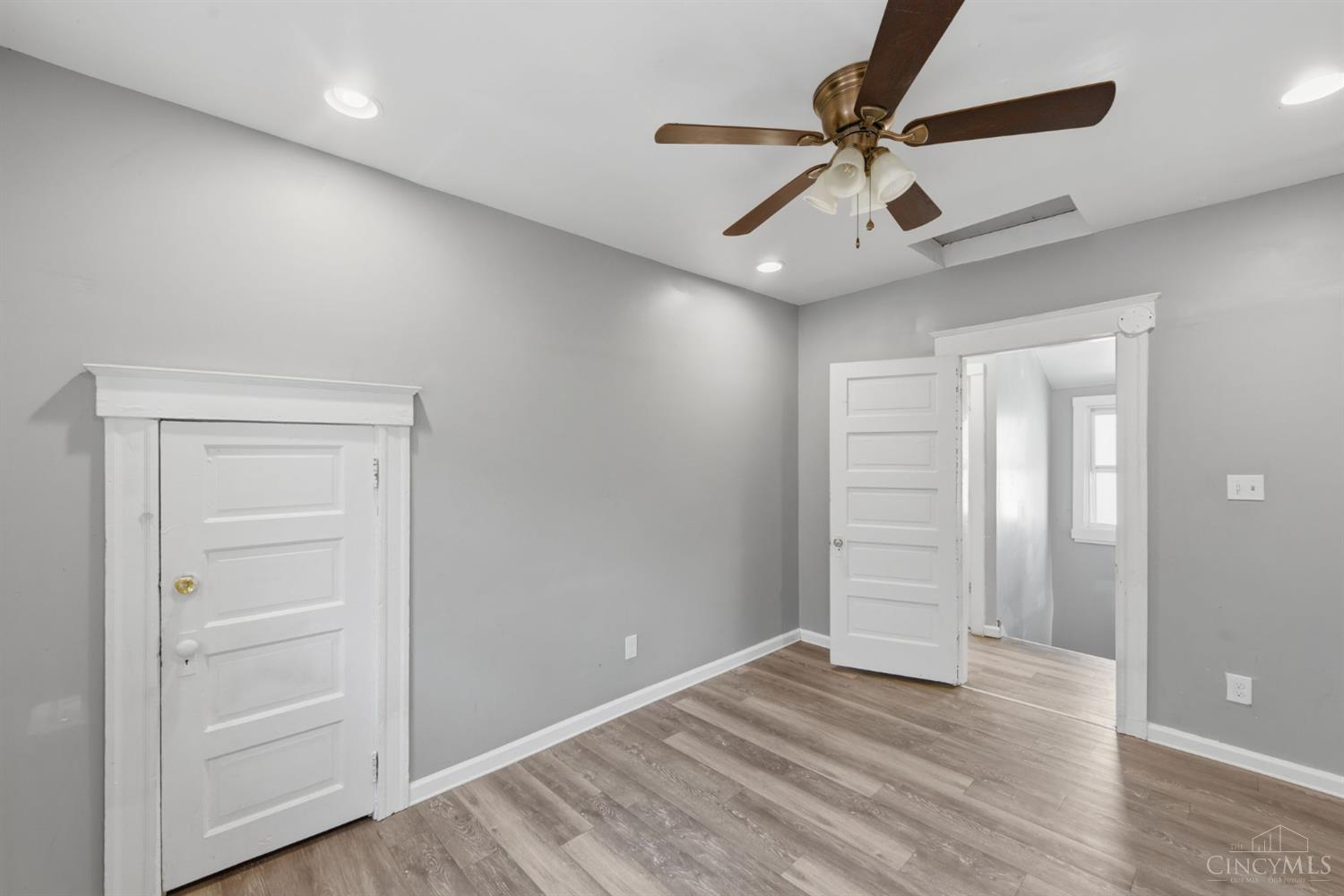 3329 Hackberry Street, Cincinnati, OH, 45207 — photo 28