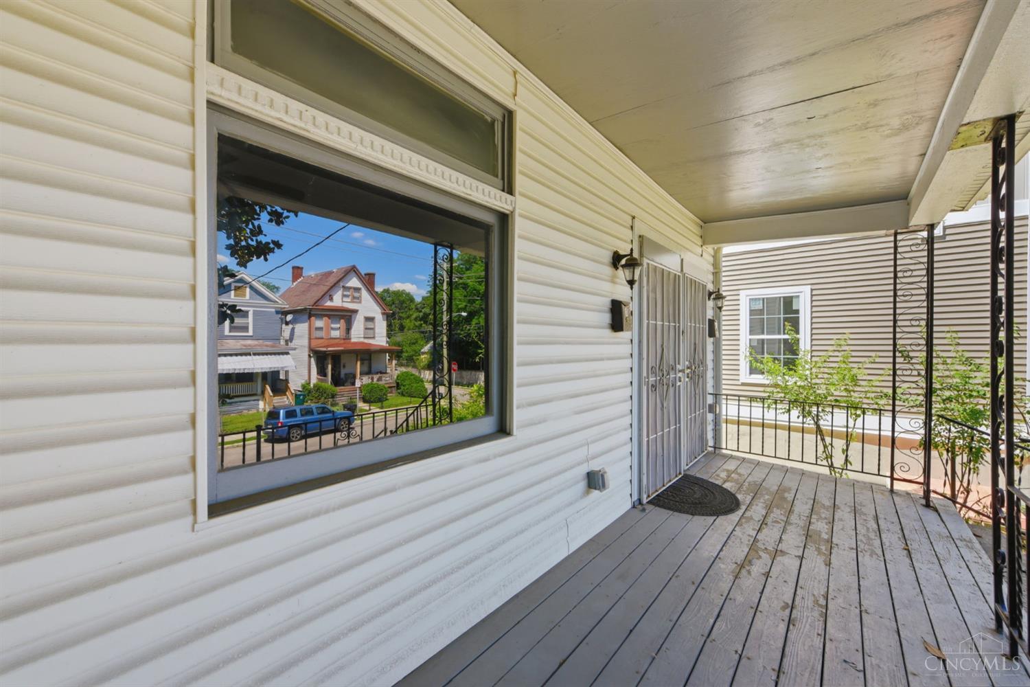 3329 Hackberry Street, Cincinnati, OH, 45207 — photo 2