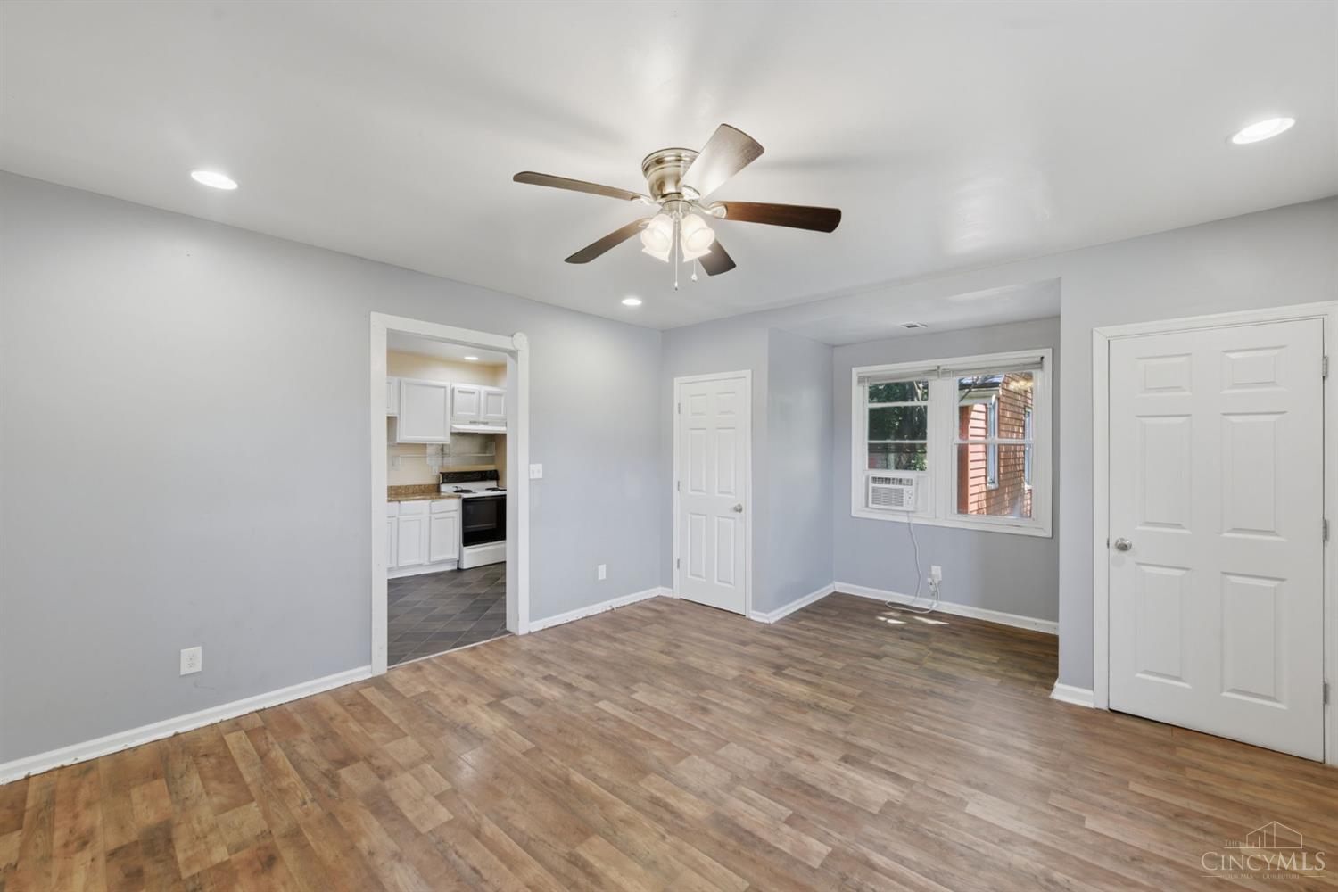 3329 Hackberry Street, Cincinnati, OH, 45207 — photo 32