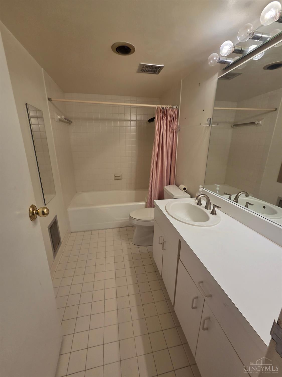 2444 Madison Road #210B, Cincinnati, OH, 45208 — photo 19