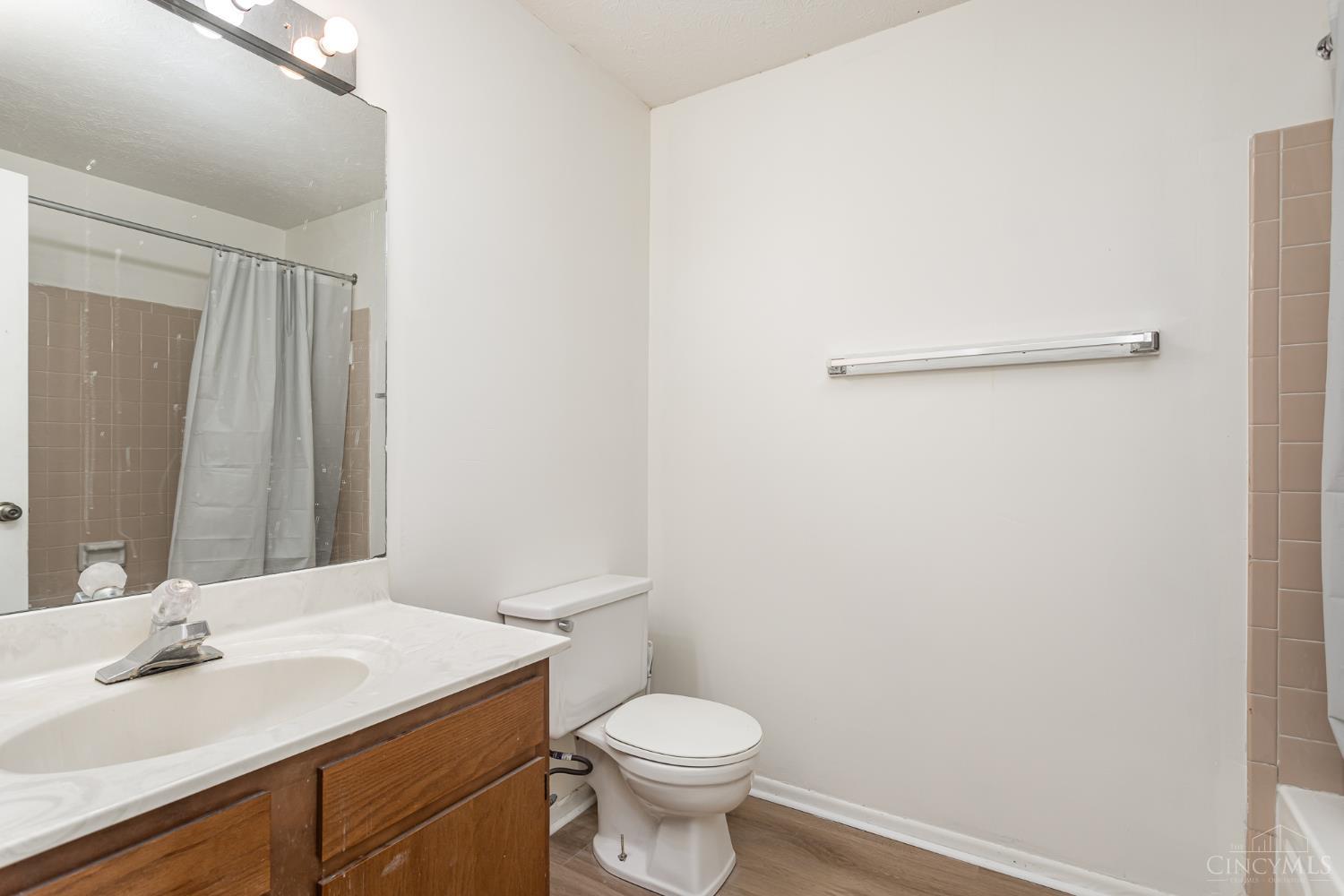518 Riddle Road #12, Cincinnati, OH, 45220 — photo 13