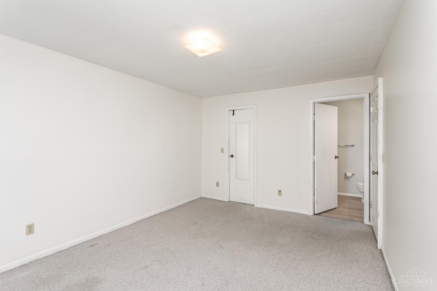 518 Riddle Road #12, Cincinnati, OH, 45220 — photo 10