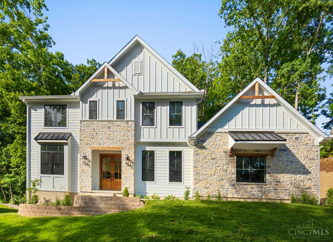 9004 Old Creek Trail
