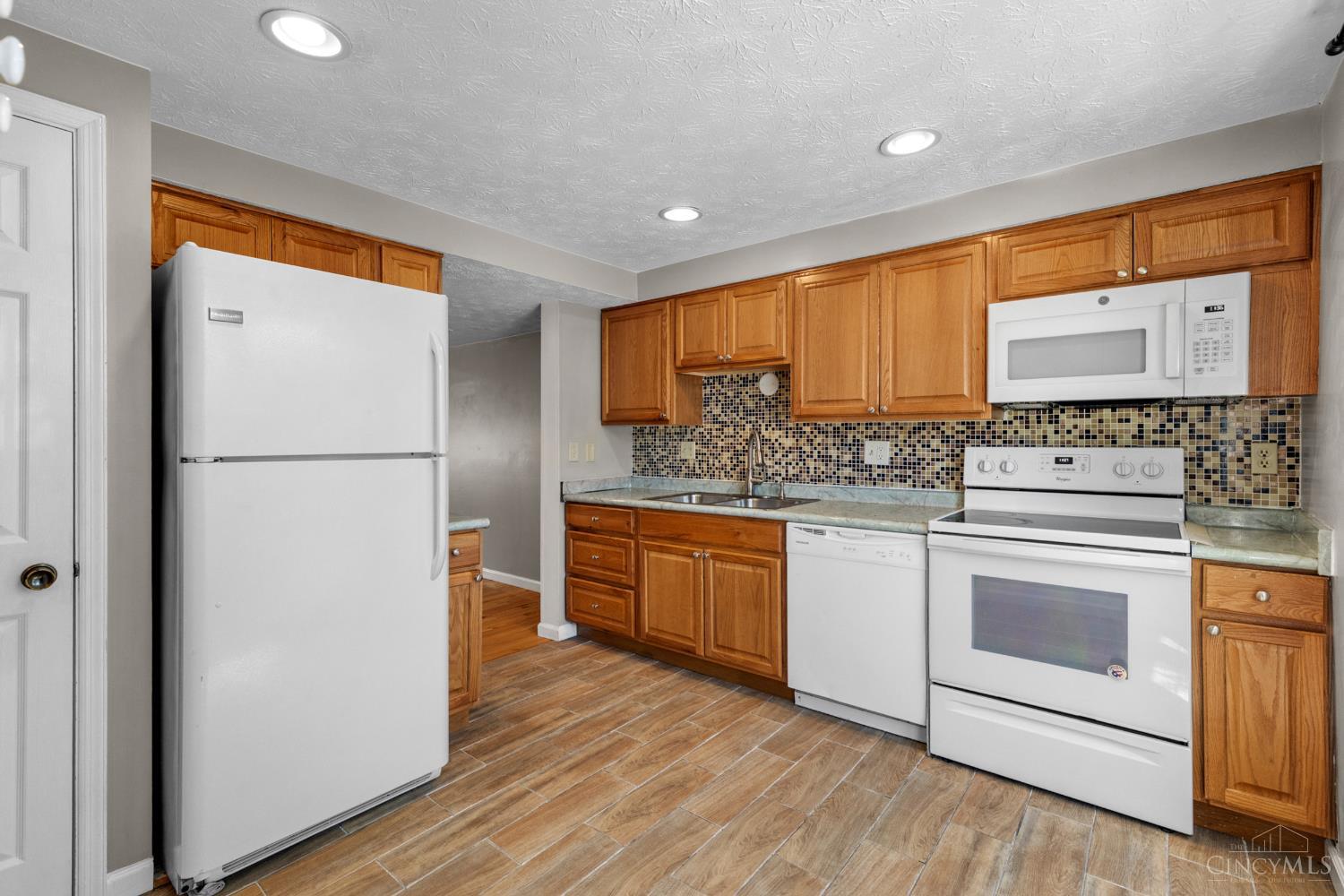 10883 Lakehurst Court, Sycamore Twp, OH, 45242 — photo 31