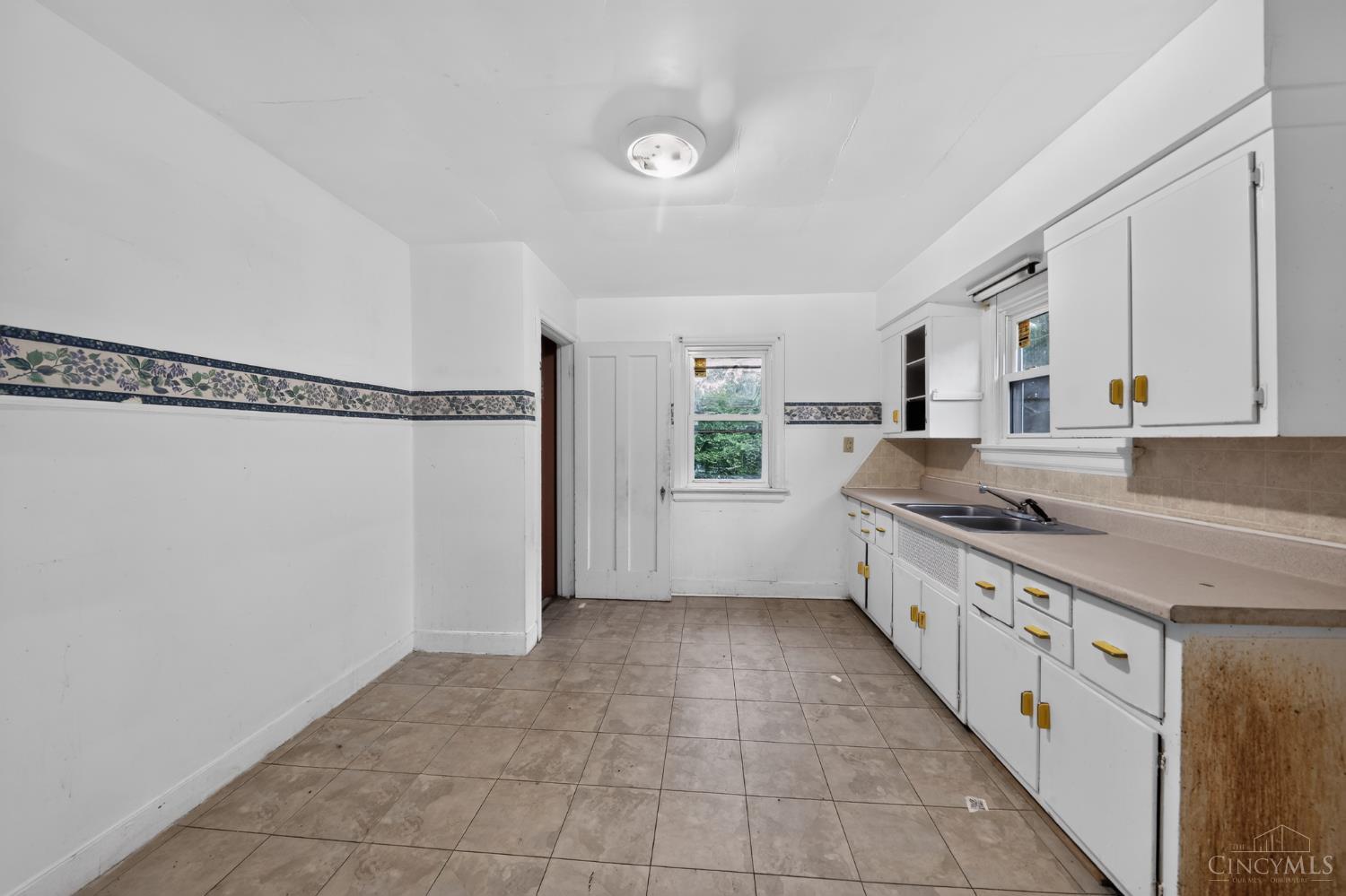 1824 Sterling Avenue, North College Hill, OH, 45239 — photo 4