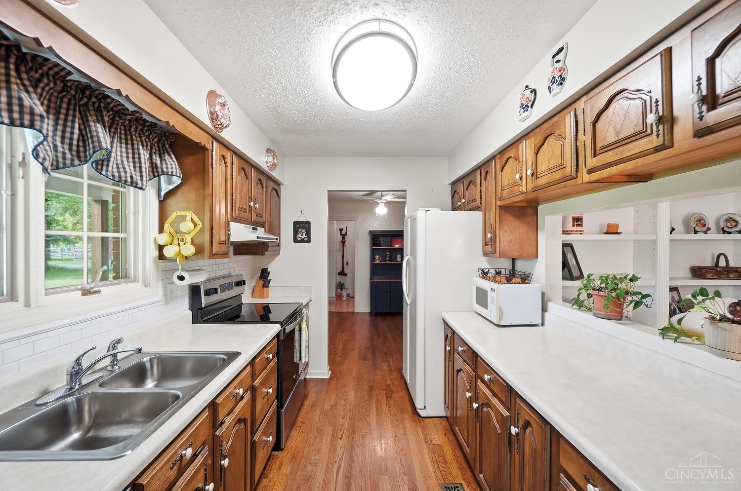 1428 Social Row Road, Washington Twp, OH, 45458 — photo 9