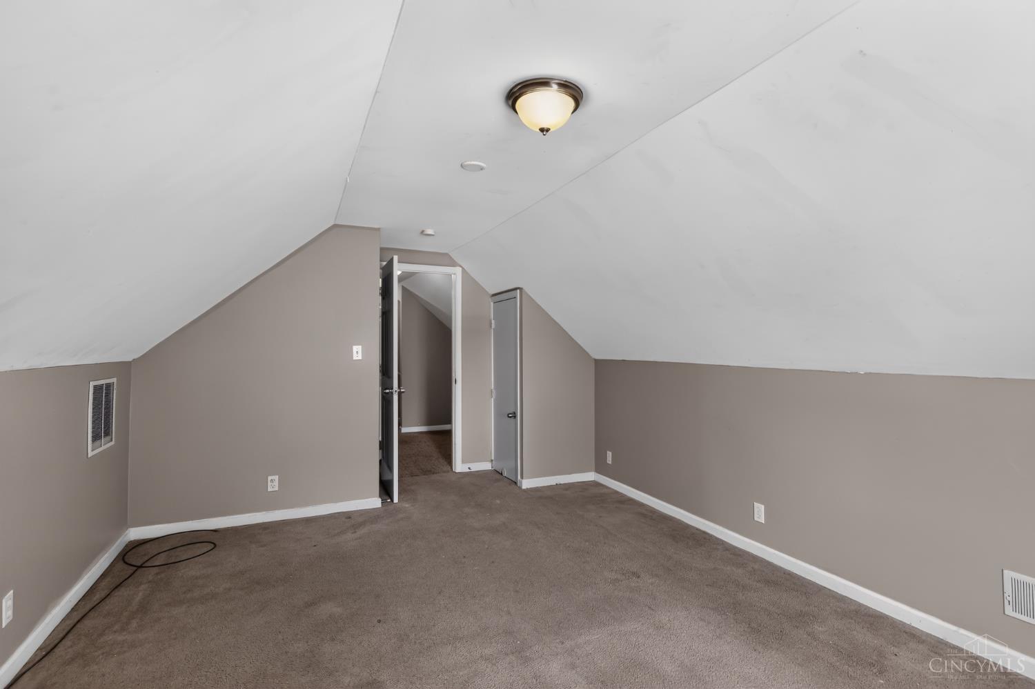 1641 Tuxworth Avenue, Cincinnati, OH, 45238 — photo 16