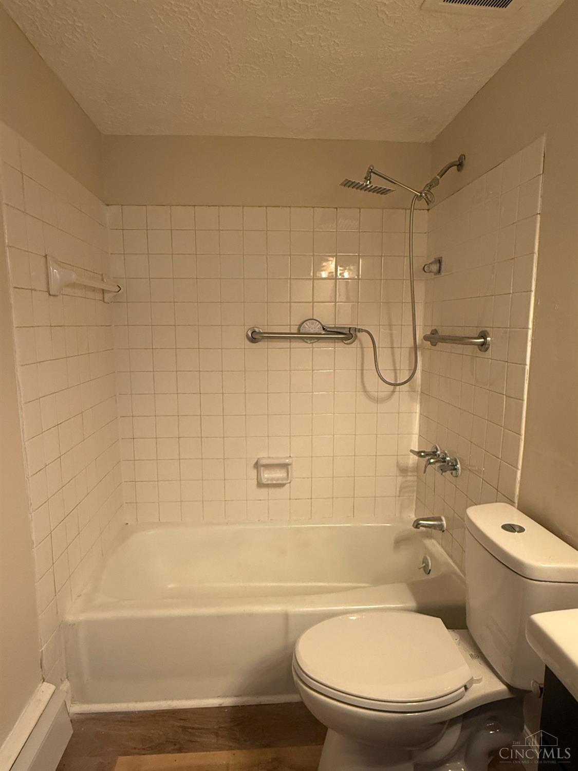 4901 Chalet Drive #303, Cincinnati, OH, 45217 — photo 17