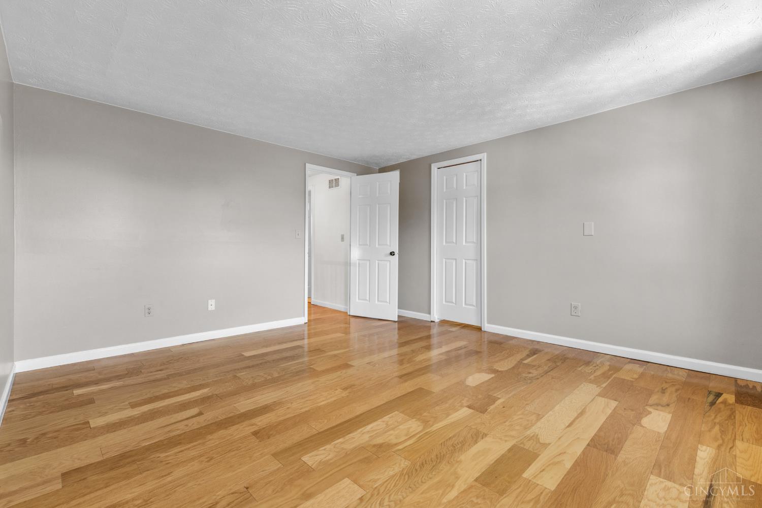 10883 Lakehurst Court, Sycamore Twp, OH, 45242 — photo 44