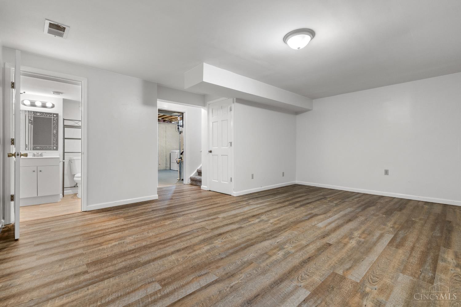 10883 Lakehurst Court, Sycamore Twp, OH, 45242 — photo 48