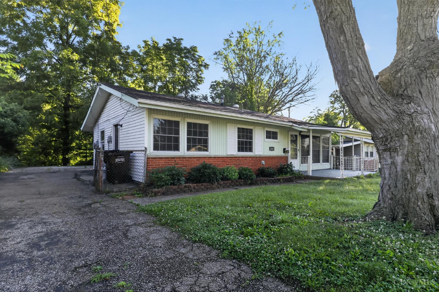 2806 Niagara Street, Colerain Twp, OH, 45251 — photo 2