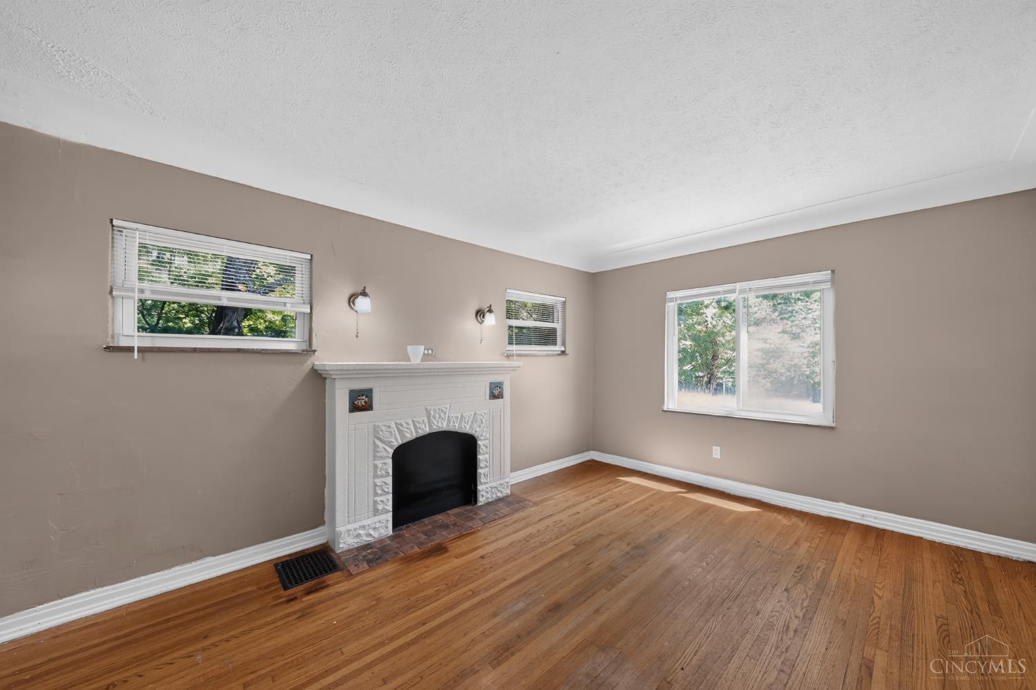 1641 Tuxworth Avenue, Cincinnati, OH, 45238 — photo 8