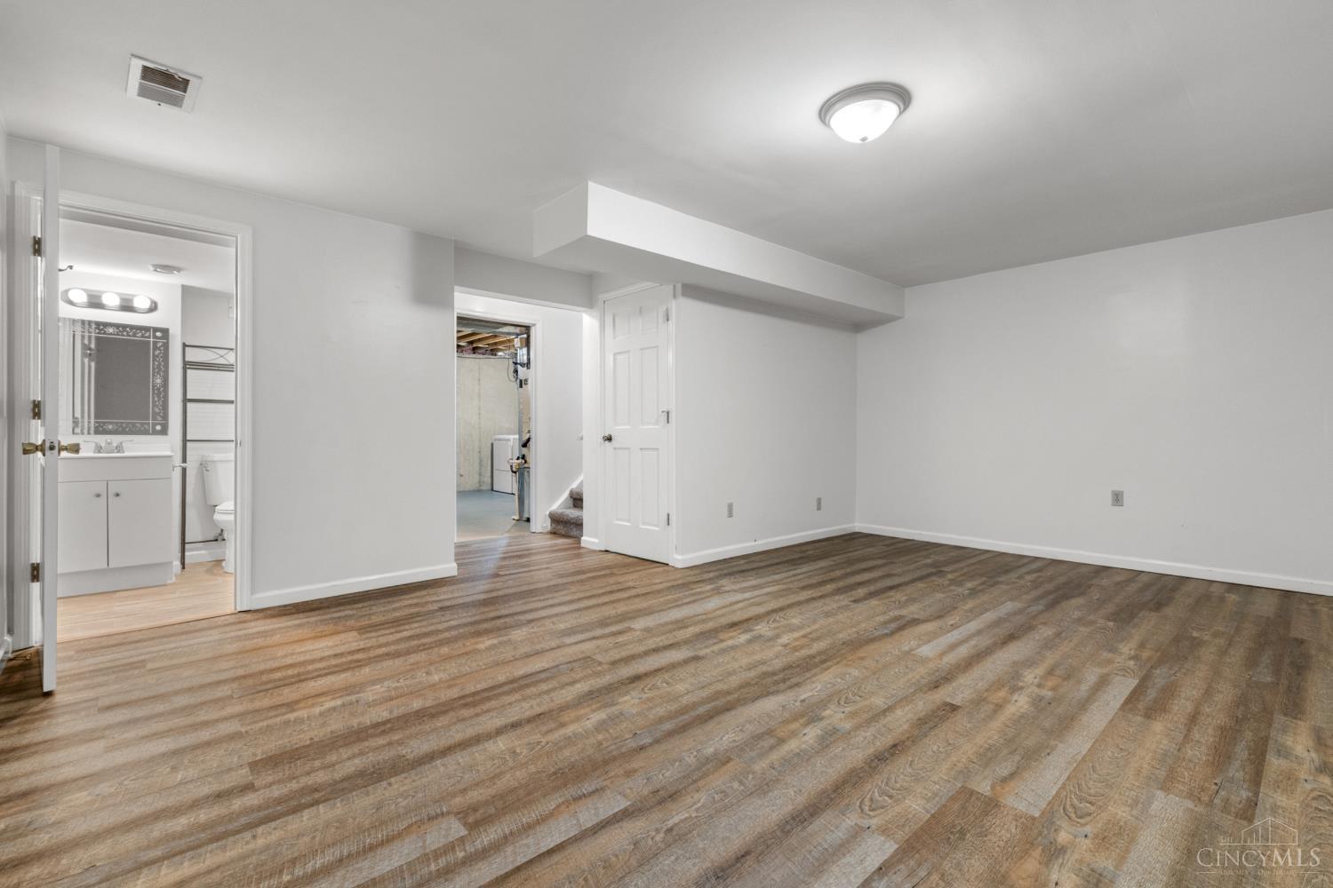 10883 Lakehurst Court, Sycamore Twp, OH, 45242 — photo 19
