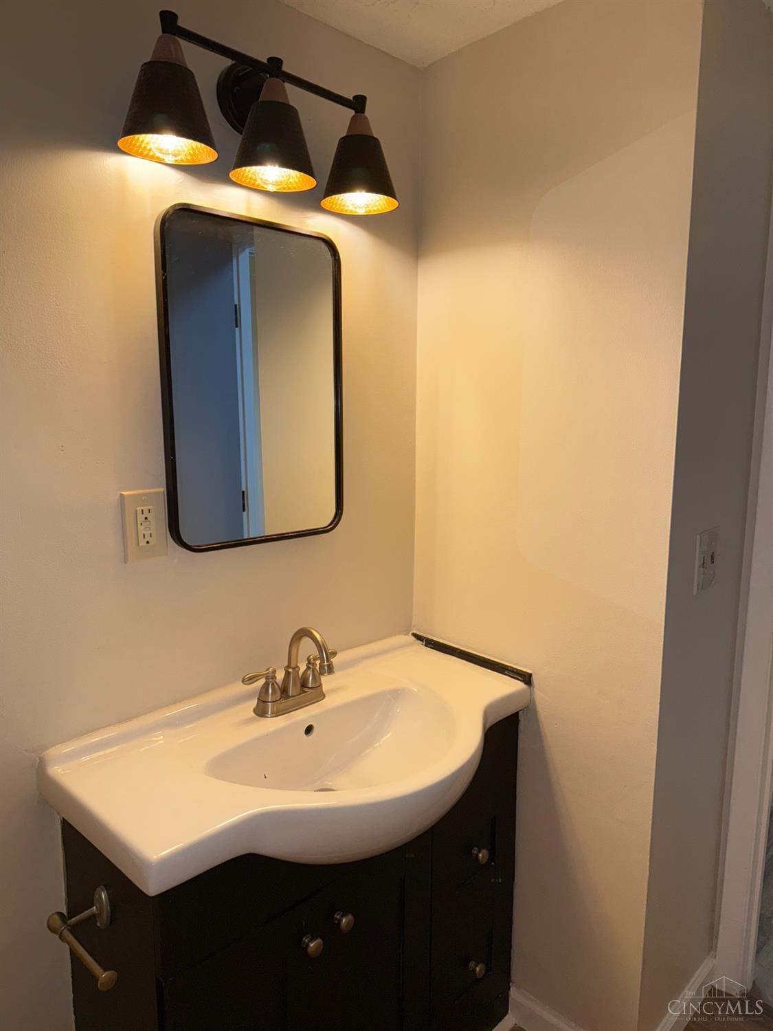 4901 Chalet Drive #303, Cincinnati, OH, 45217 — photo 18