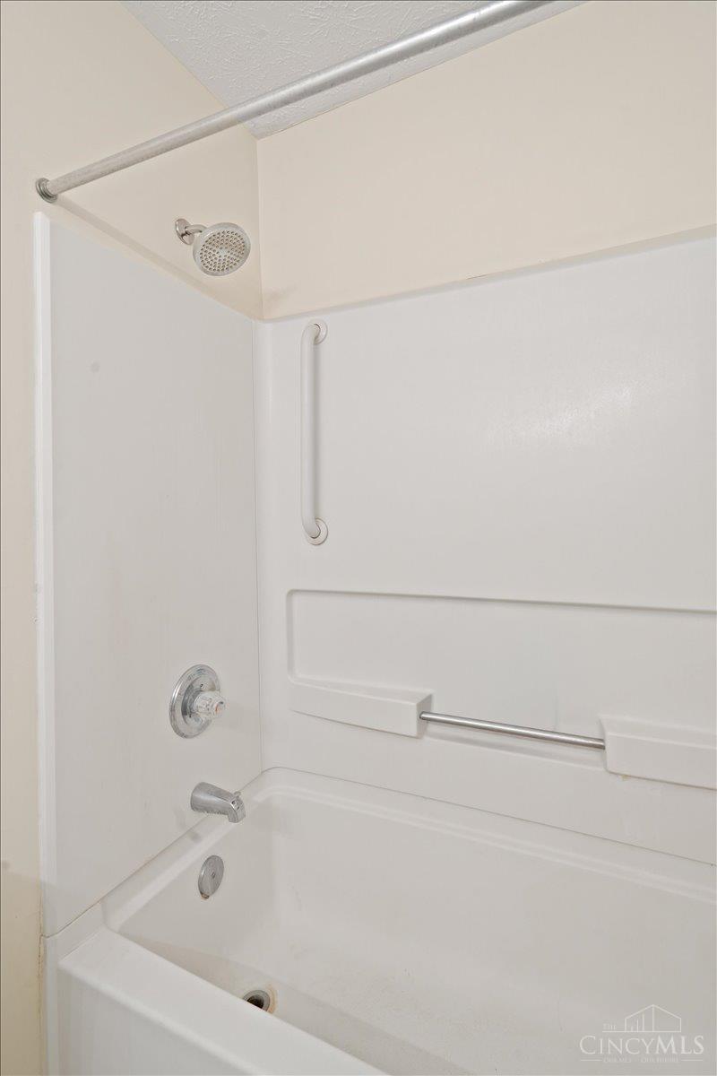 635 Keystone Drive #306, Union Twp, OH, 45244 — photo 18