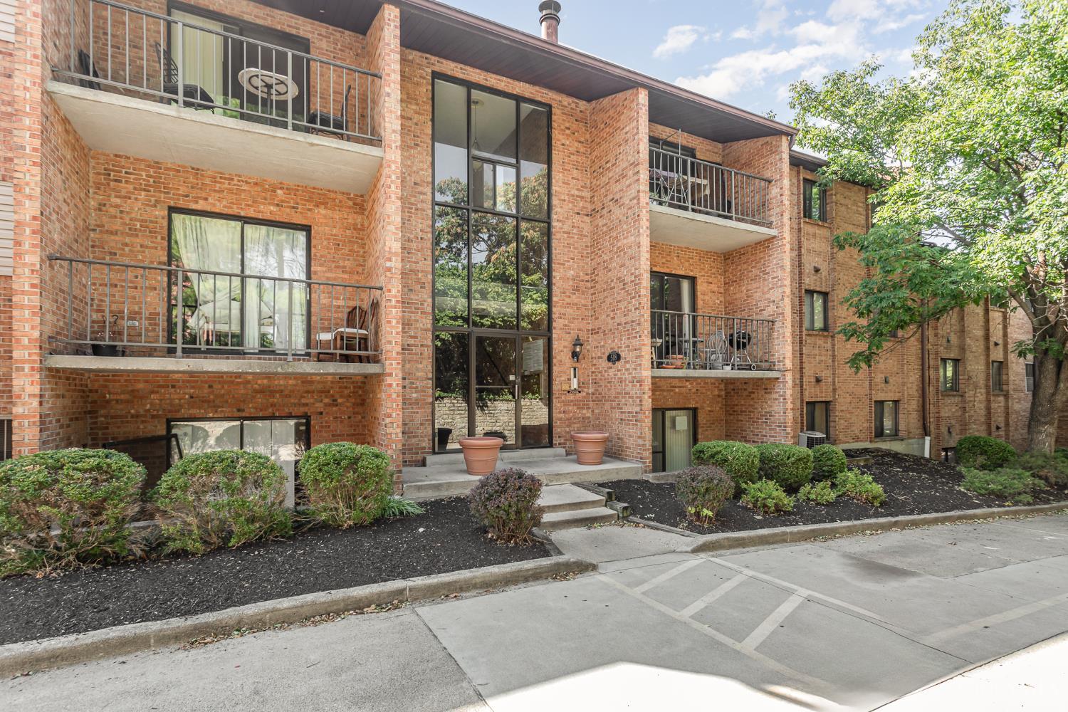 518 Riddle Road #12, Cincinnati, OH, 45220