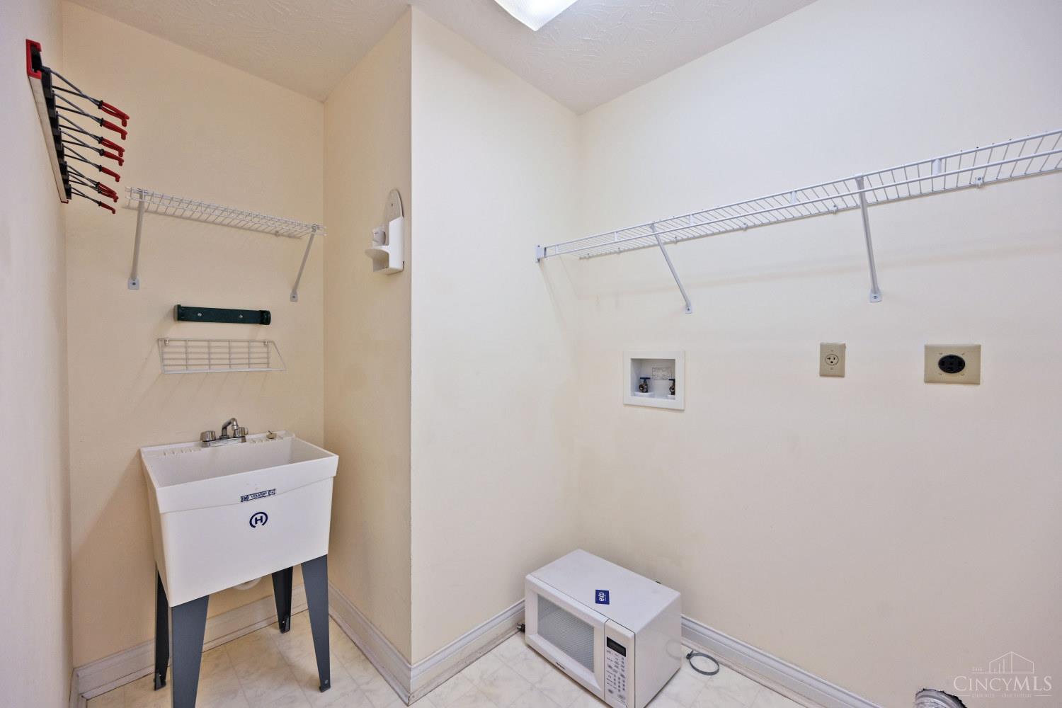 8552 Deerway Drive, Sycamore Twp, OH, 45236 — photo 26